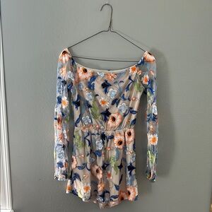 L'ATISTE Floral Embroidered Blouse